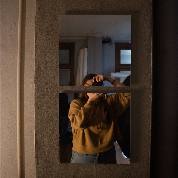 Meet your Posher, Katelyn - Picture 4 of 5